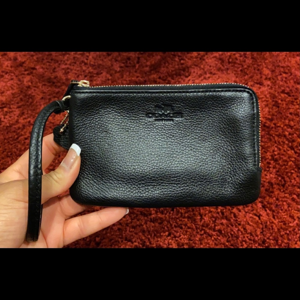 Coach pebble wristlet